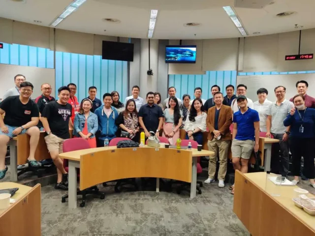 https://www.scalingupventures.com/wp-content/uploads/2024/02/SMU-ELT-April-2022-640x480.webp